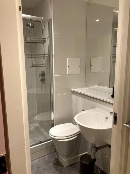 Stylish 2 Bed Accessible Flat Perfect Location Apartamento Glasgow Exterior foto